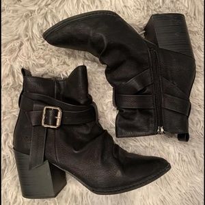 Ankle cut pointed toe boots silver buckle